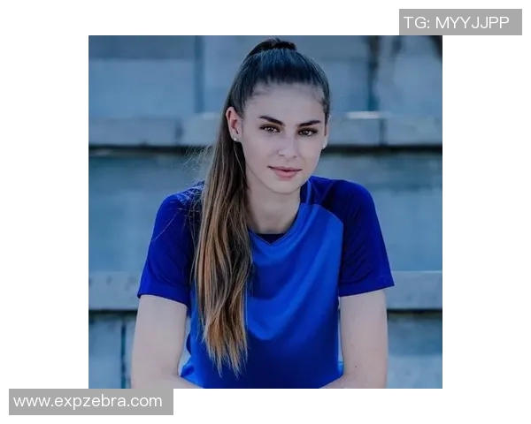 1999年世界杯女足明星卡：回顾经典瞬间与球星风采的珍贵收藏