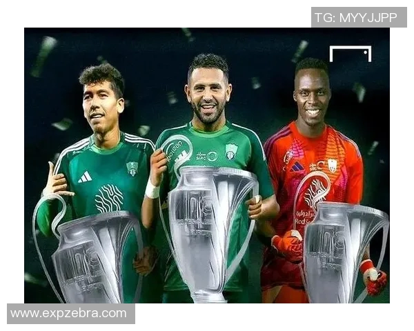 世界足坛巨星汇聚：各国足球队明星球员最新表现与未来前景分析